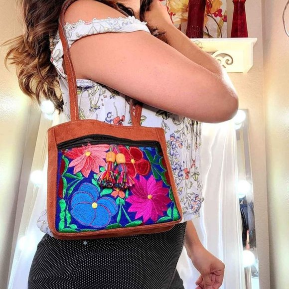 Embroidered Fabric Purse Tote Bag Floral  For Travel Cosmetics Zip Top - Picture 1 of 7